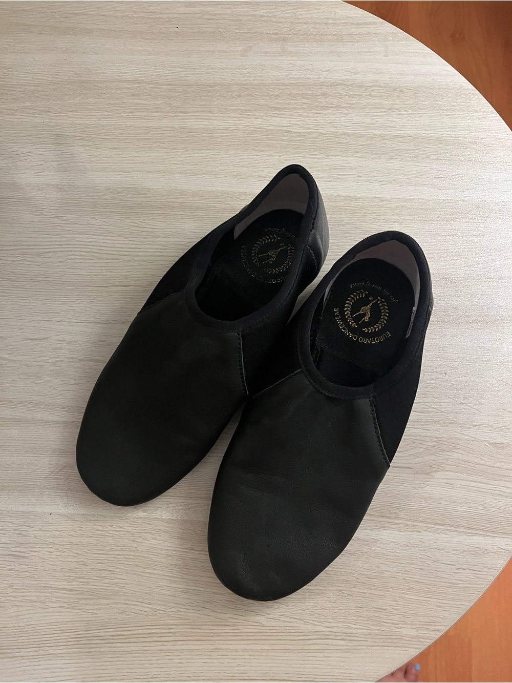 Like New Size 7 Jazz Shoes